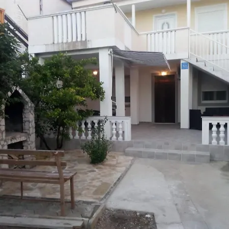 Apartment By The Sea Turanj, Biograd - 5740 Sveti Filip i Jakov